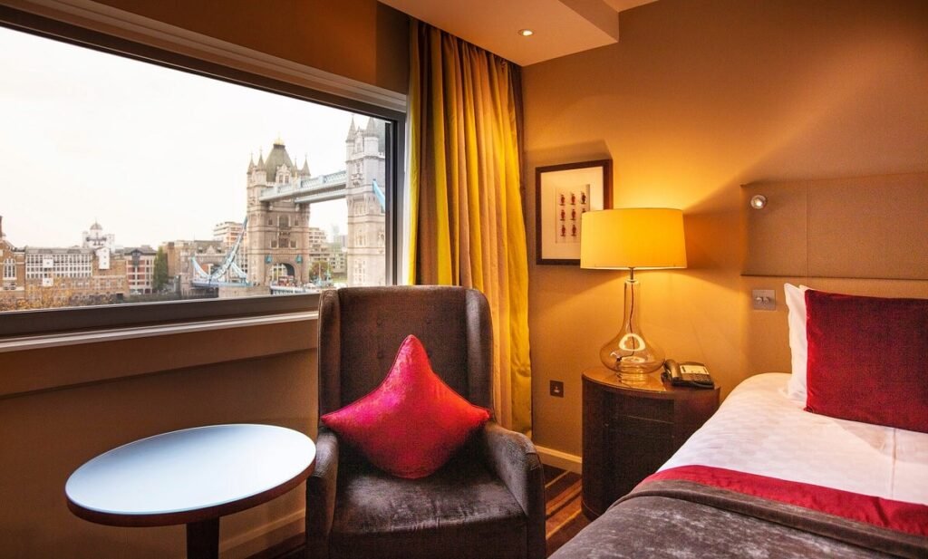 Affordable 4-star hotels near London under £70 per night with easy access to the city.