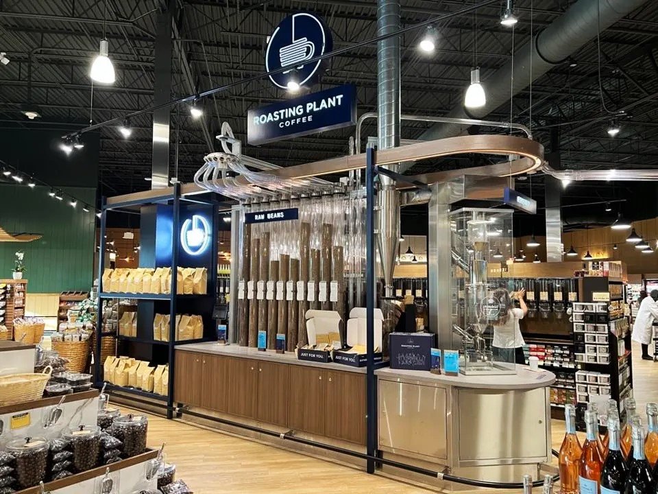 Roasting Plant Coffee – London A high-tech coffee shop with futuristic roasting machines and fresh coffee beans
