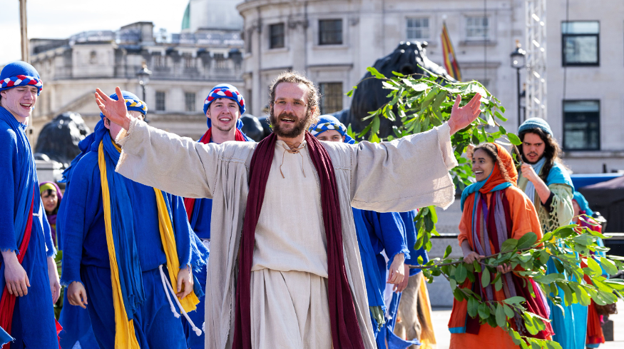 The Passion of Jesus in Trafalgar Square 2025 | Good Friday Event | HouseToMotive A live performance of The Passion of Jesus in Trafalgar Square 2025, featuring actors reenacting the crucifixion of Jesus on Good Friday 2025.